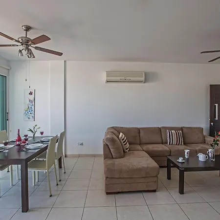 2 Schlafzimmer In Pernera Apartment